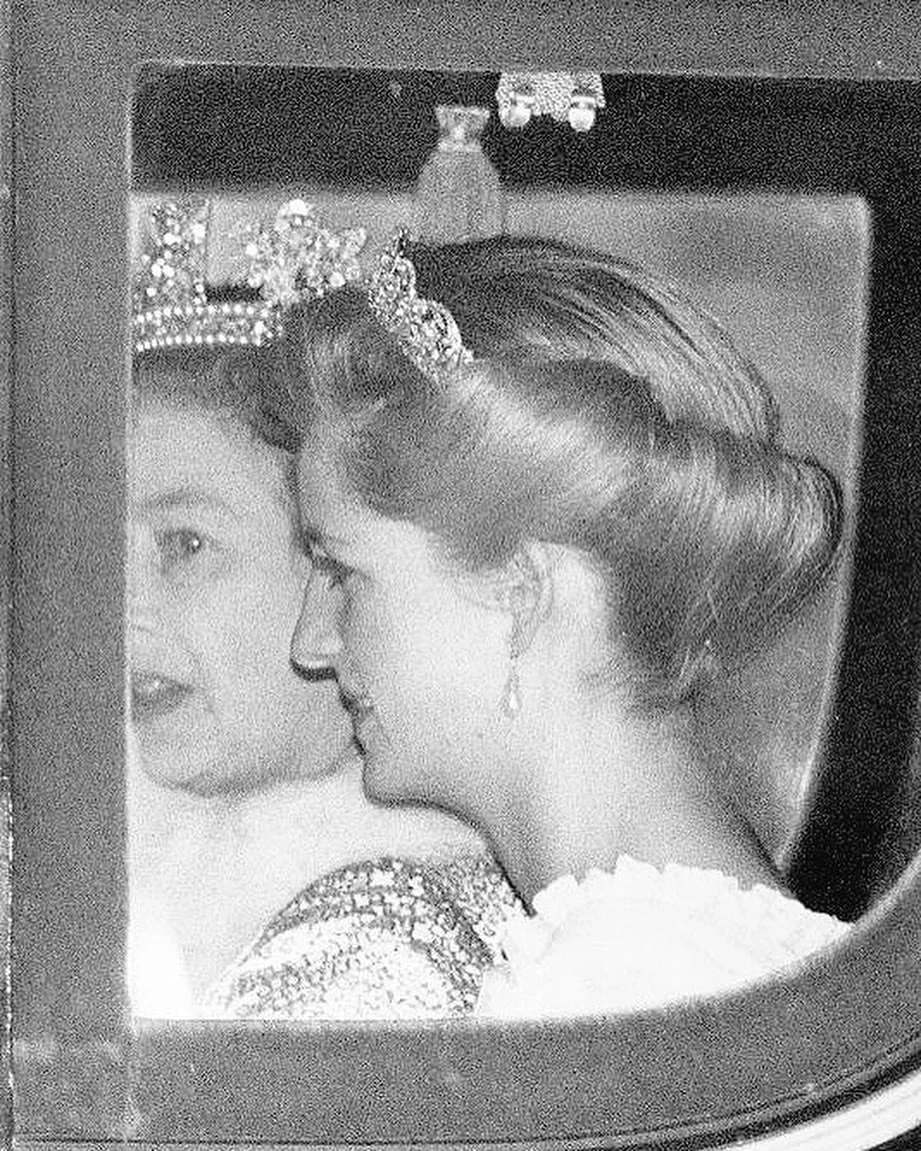 @royal_family_history